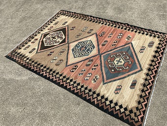 アフガニスタン産キリム60x56cm② ラグ ラグ/カーペット/マット インテリア・住まい・小物 柔らかな質感の